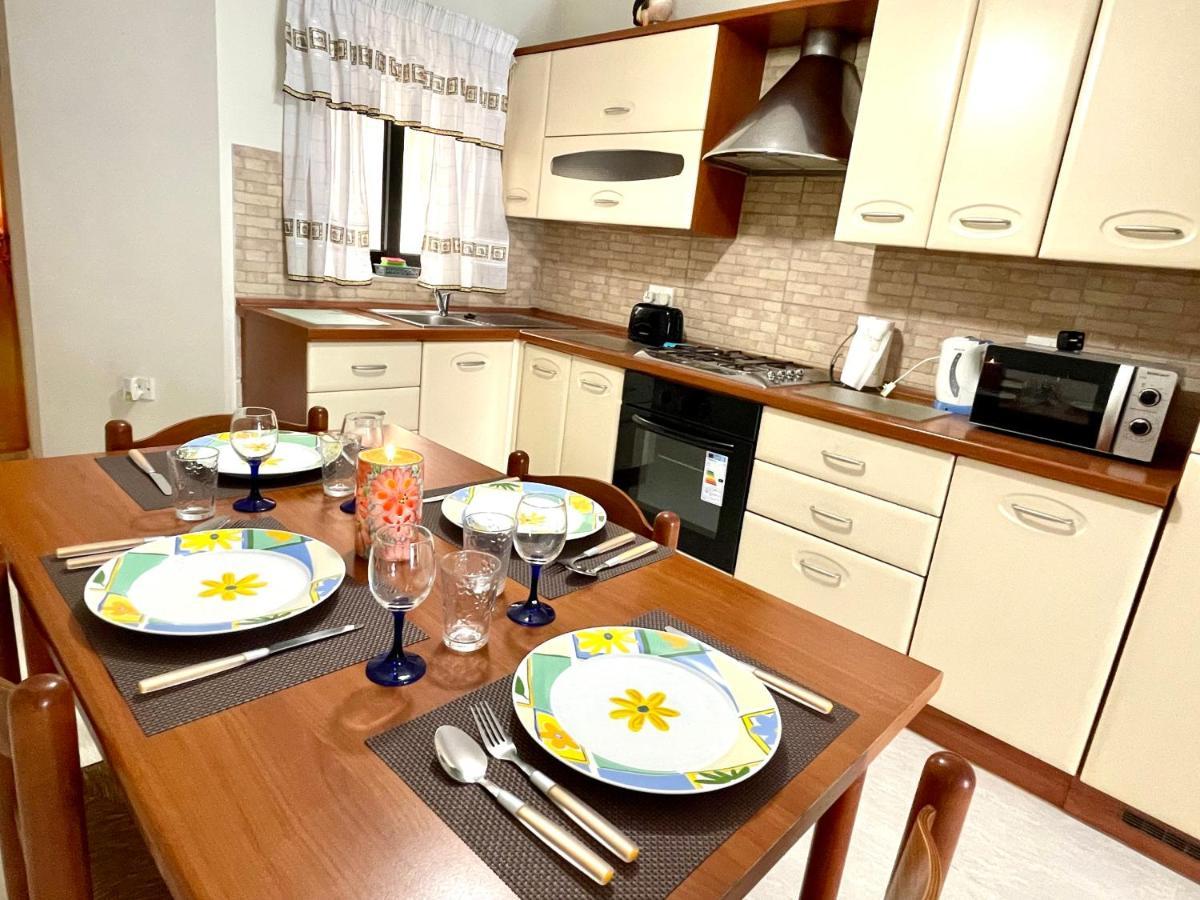 Regent Court - 3 Bedroom Apartment Within Walking Distance From Seafront Сейнт Полс Бей Екстериор снимка